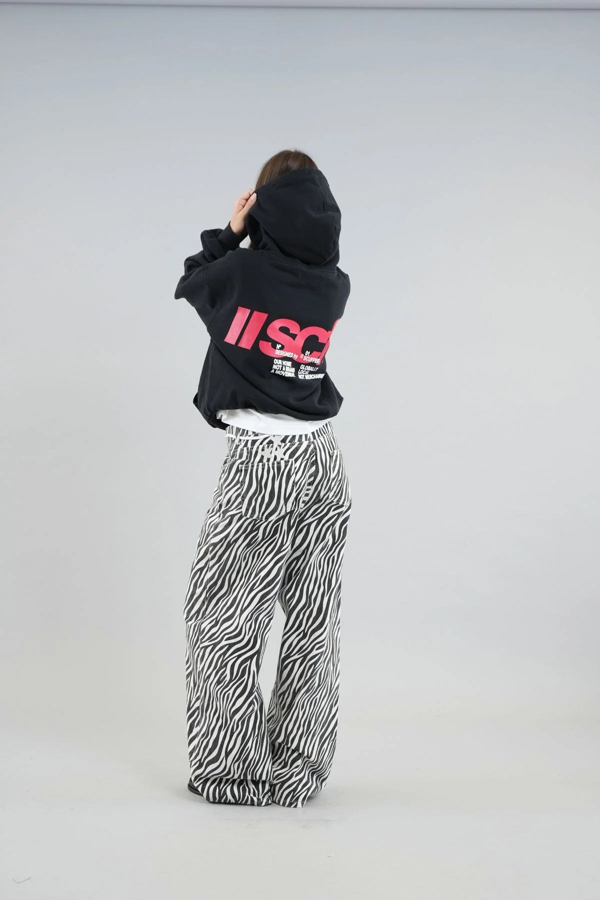 Polerón Scuffers Globally Black + Envió Gratis